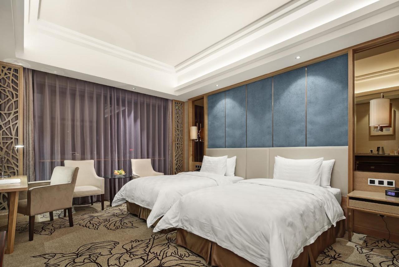 Jinan Luxury Blue Horizon Hotel Exterior foto