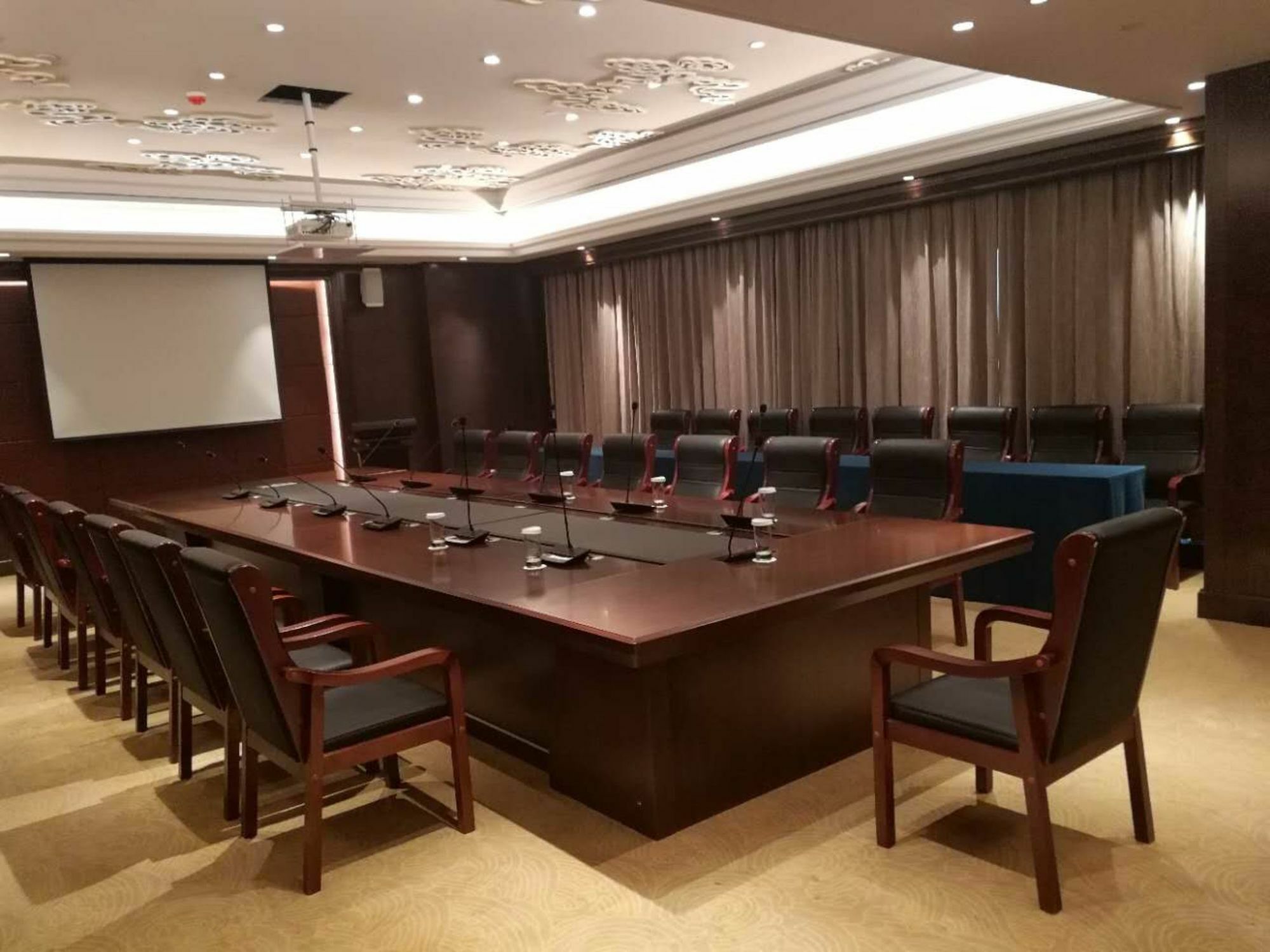 Jinan Luxury Blue Horizon Hotel Exterior foto